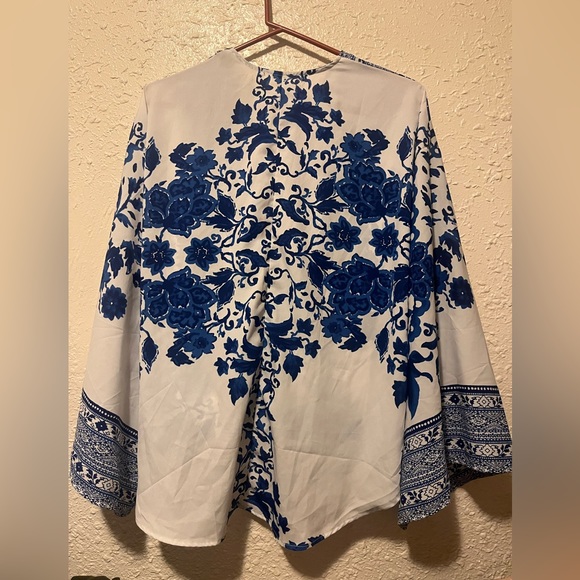 Forever 21 Top - Picture 2 of 9